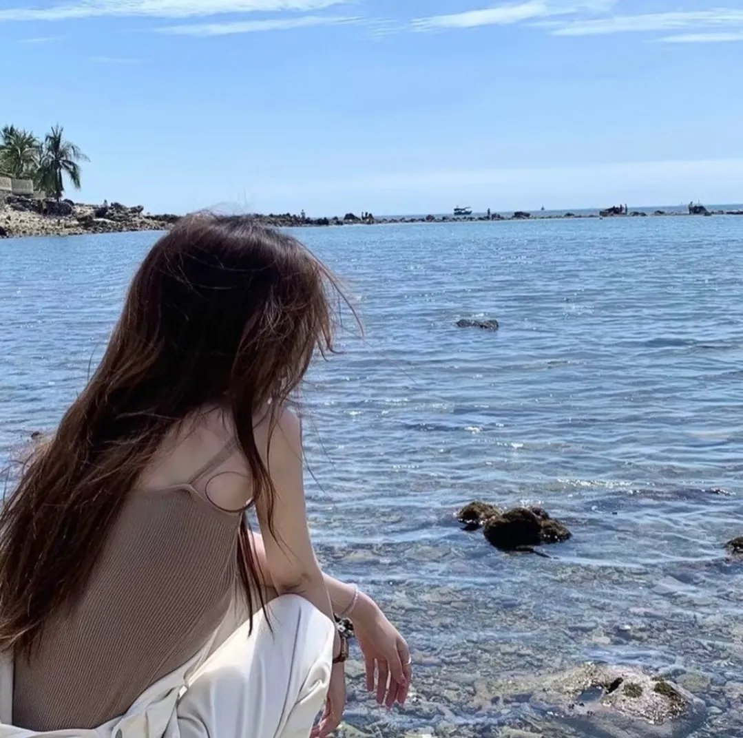 闪婚后，九爷马甲藏不住了